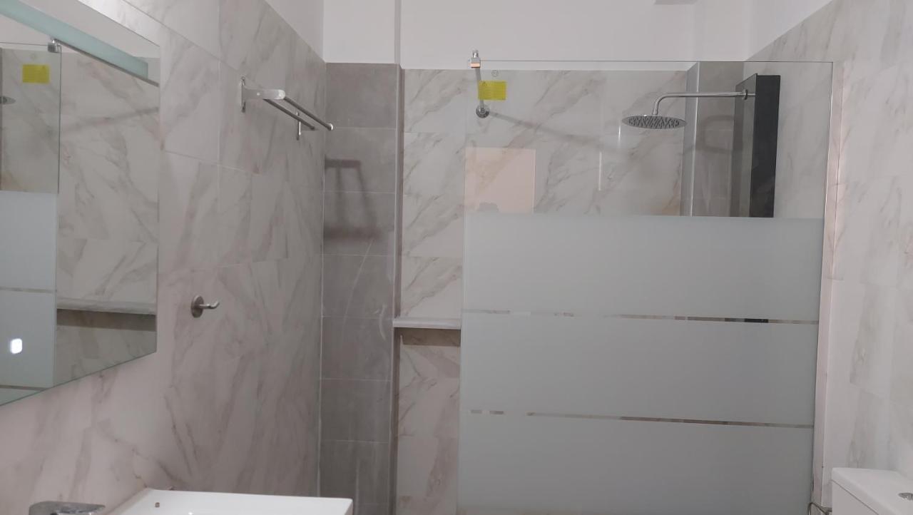 ヴラヴローナFiloxenia House Near Airportアパートメント エクステリア 写真