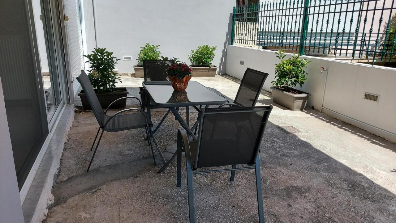 ヴラヴローナFiloxenia House Near Airportアパートメント エクステリア 写真